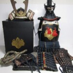 東京都板橋区常盤台にて、昭和40年頃の等身大の甲冑飾り(レプリカ)などの武具をお売りいただきました。