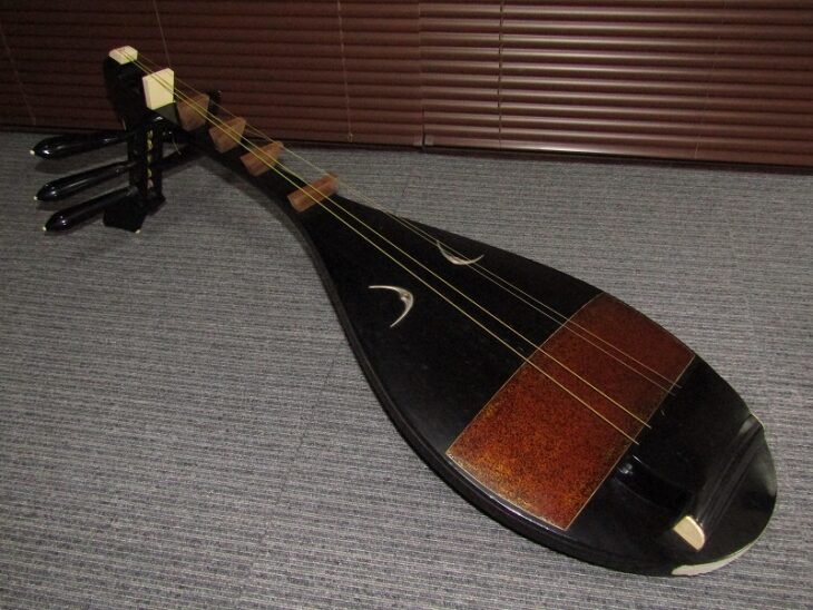 埼玉県熊谷市にて、薩摩琵琶、撥などの和楽器をお売りいただきました