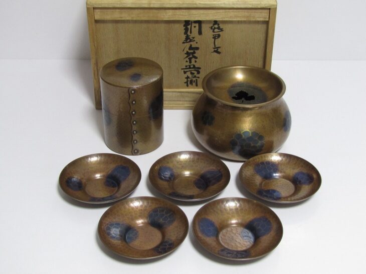 玉川堂 亀甲文 鎚起銅製茶器揃(茶筒 建水 茶托) | 骨董品買取・和楽器