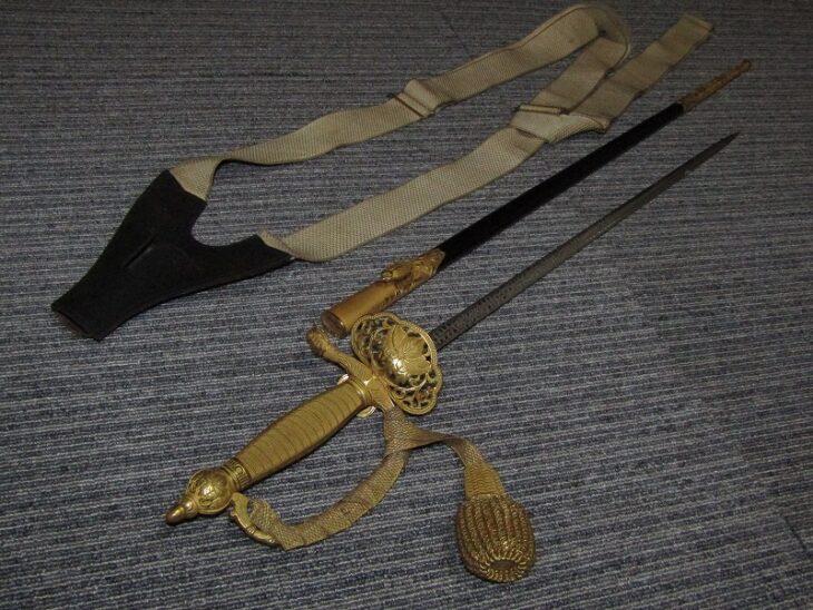 【在庫限りの大特価】  模造刀 サーベル 旧日本軍 武具