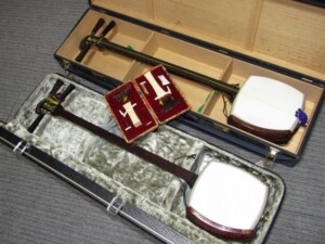 津軽三味線 太棹 子持ち綾杉胴 紅木 金細