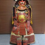 薩摩住光忍作 甲冑 等身大 朱色塗仏胴 下り藤紋 具足