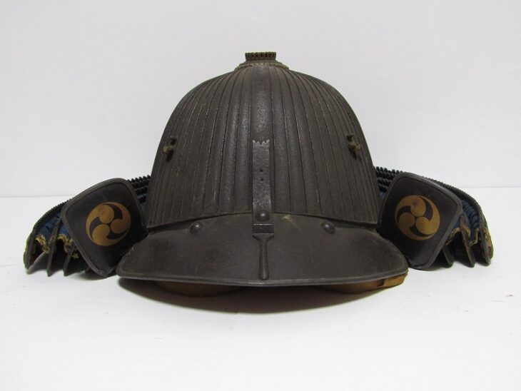 江戸時代 早乙女派四代 在銘 常州住早乙女家貞 鉄地六十二間筋兜