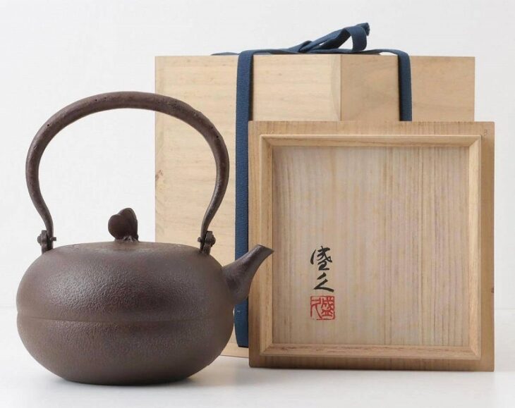 釜師 鈴木盛久 造 平丸形 鉄瓶 共箱 煎茶道具
