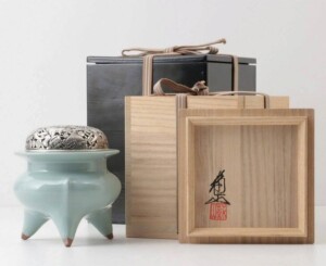 三代 諏訪蘇山 青瓷袴腰香炉 純銀 火屋 共箱 二重箱 茶道具