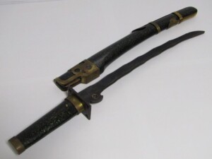 兜割 鉄地 刀身 螺鈿鞘拵え 時代武具